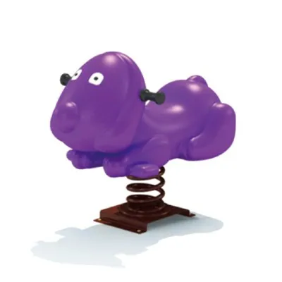 צעצועי רכיבה על מגרש משחקים